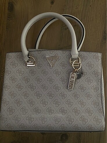 Guess GUESS KREM RENGİ BÜYÜK ÇANTA