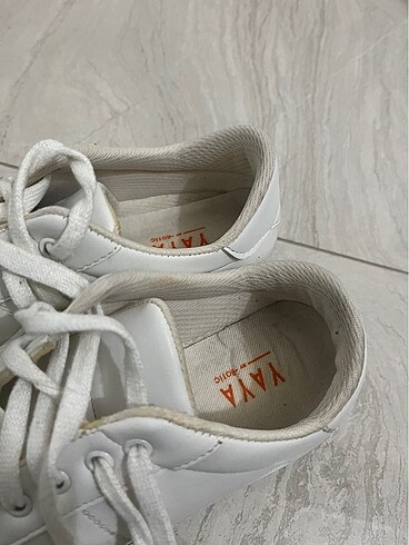 36 Beden beyaz Renk Hotiç sneaker