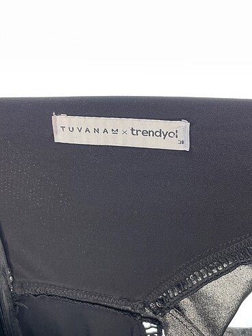 38 Beden gri Renk Trendyol & Milla Kısa Elbise %70 İndirimli.