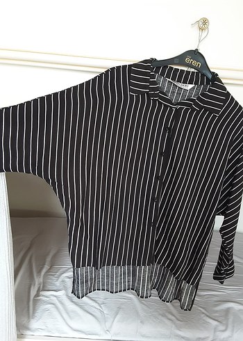 Siyah Beyaz Çizgili Düğmeli Kadın Gömlek - Görsel 2