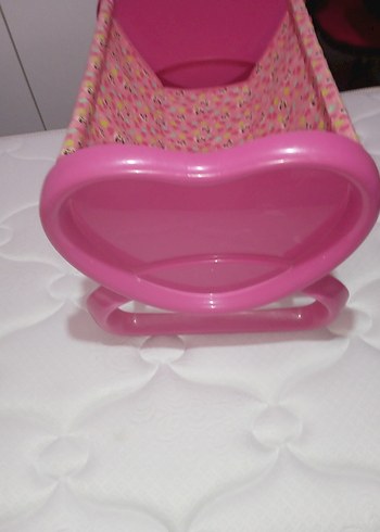 Diğer Renkli Pembe Bebek Beşiği