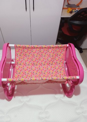 Renkli Pembe Bebek Beşiği