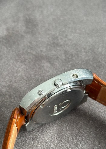  Beden kahverengi Renk Omega Megaquartz 32 KHZ