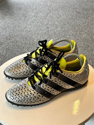 Adidas halı saha