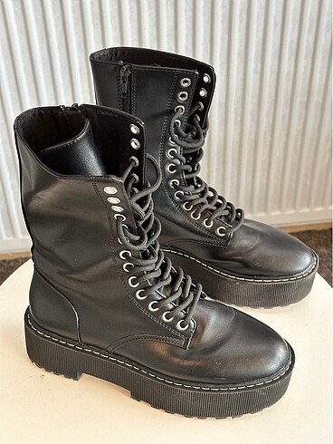38 Beden H&M divided bot
