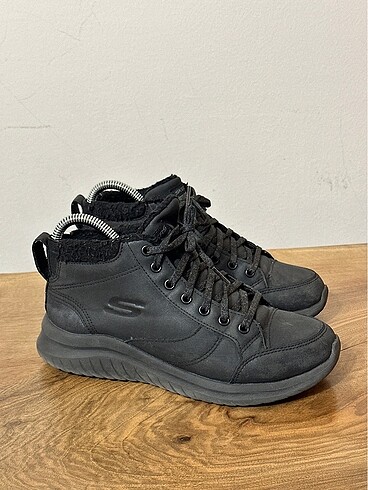 Skechers bot