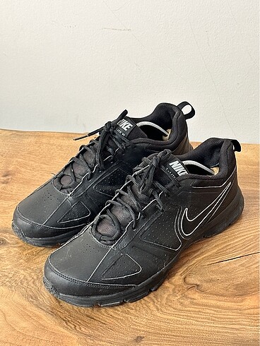 tek ebat Beden Nike spor ayakkabı