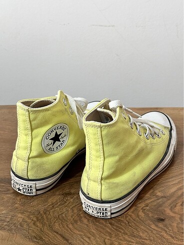 37 Beden sarı Renk Converse ayakkabı