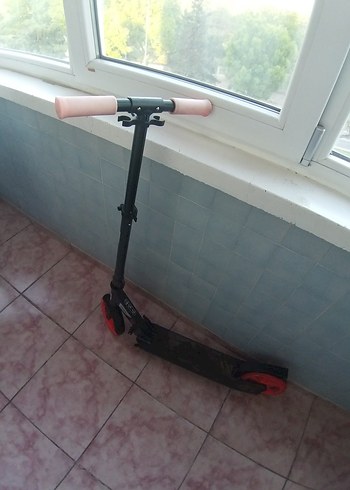  Beden Çocuklar için Siyah Scooter Turuncu Tekerlekli