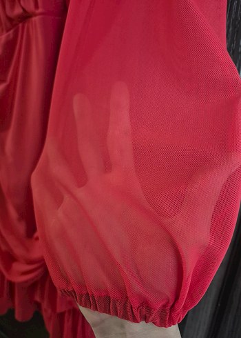 Uzun Kollu Kırmızı Drapeli Kadın Abiye Elbise - Görsel 4