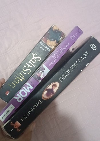 Roman Kitap Seti: Şah ve Sultan, Mor, Zırhın Ardındaki Sır - Görsel 3