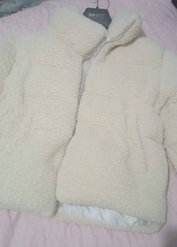 Beyaz Peluş Kadın Kışlık Mont - Görsel 2