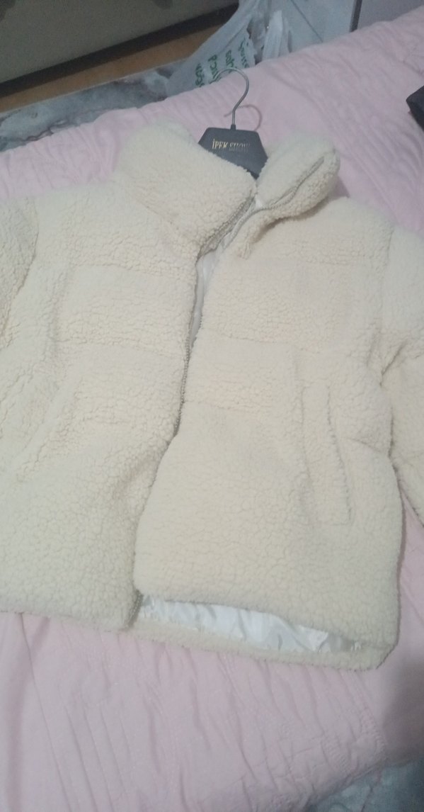 Beyaz Peluş Kadın Kışlık Mont - Görsel 2