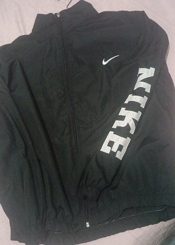 Nike Siyah Fermuarlı Rüzgarlık - Görsel 4