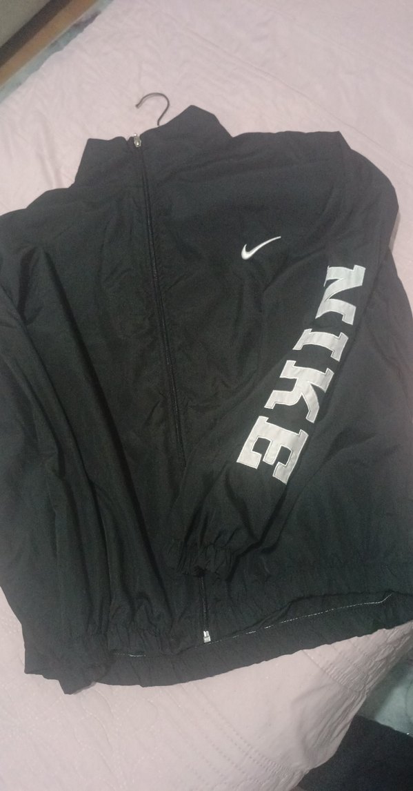 Nike Siyah Fermuarlı Rüzgarlık - Görsel 4