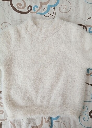 Beyaz peluş crop
