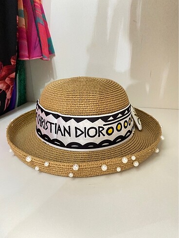 Christiana Dior hasır şapka