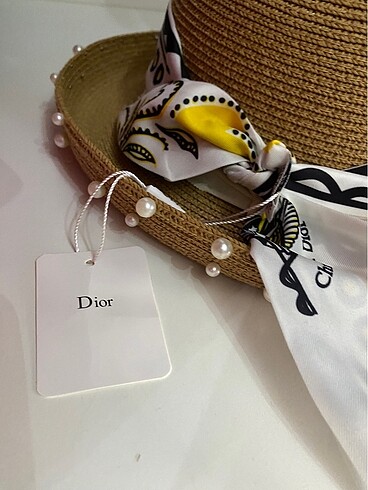Dior Christiana Dior hasır şapka