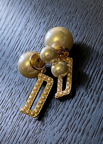 Dior D harfli  ithal küpeler - Görsel 7