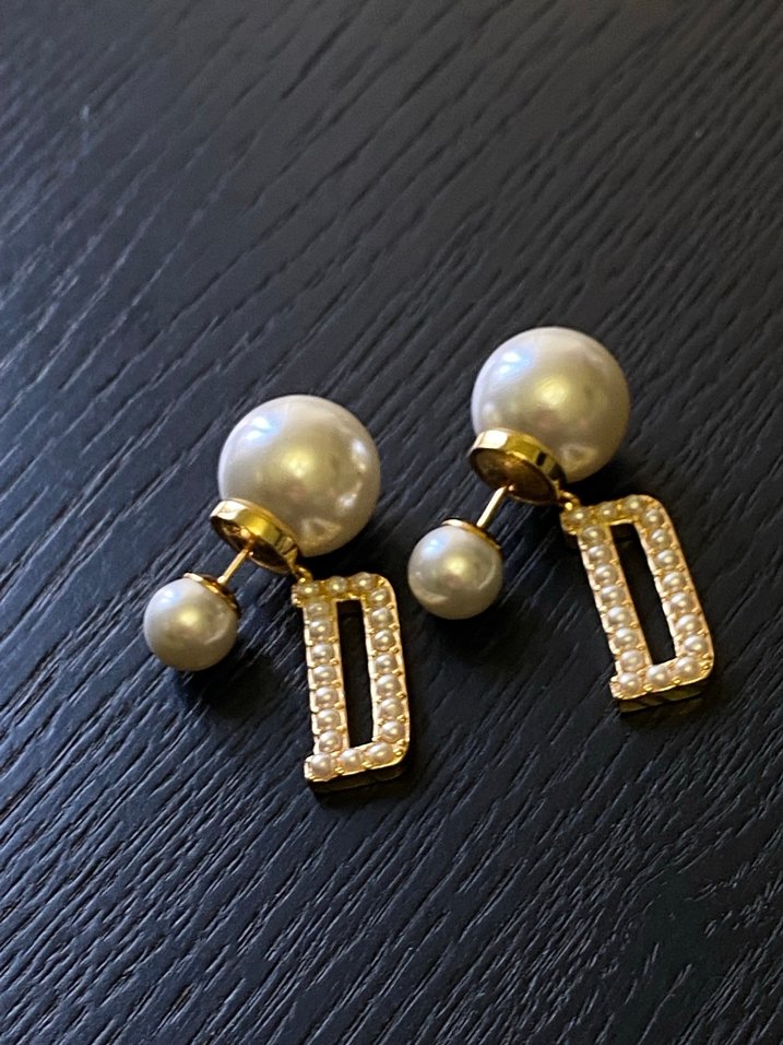 Dior D harfli  ithal küpeler - Görsel 5