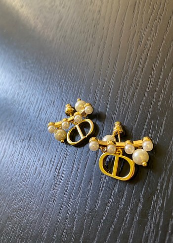 Dior küpeler Altın Renkli Mini İnci Detaylı Küpeler - Görsel 2