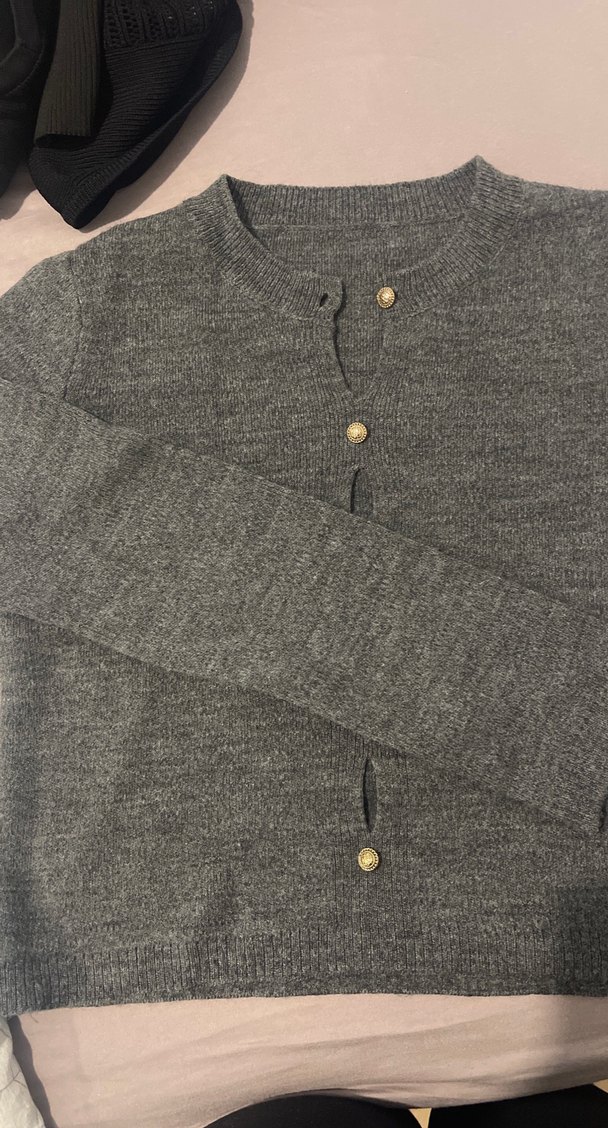 Gri Düğmeli Kadın Hırka - Görsel 2