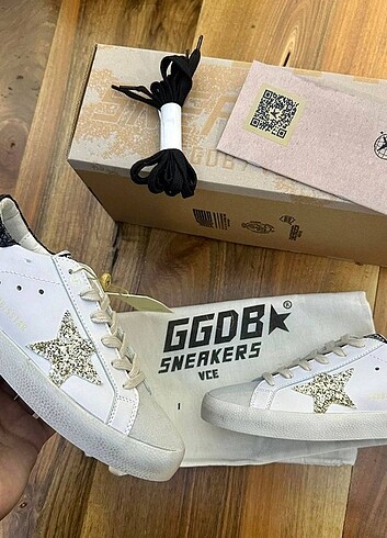 Golden Goose Deluxe 36/40 Çok iyi kalitede ithal ürün muazzam i