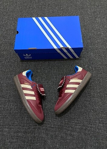 Adidas Adidas Samba Wales Bonner 36/40 arası tüm numaralar mevcuttur. 