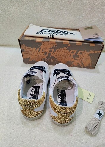 38 Beden beyaz Renk Golden Goose Deluxe 36/37/38/39/40 yedek bağcığı , Pasaport, T