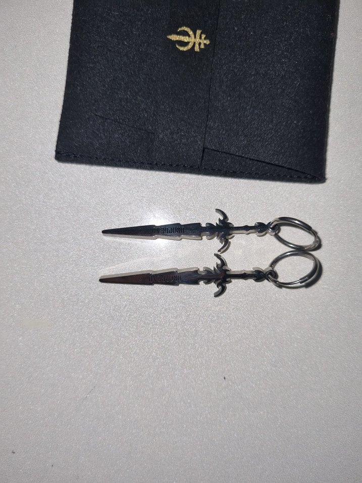 Dropdead Küpe - Görsel 3