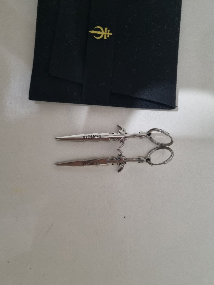 Dropdead Küpe - Görsel 2