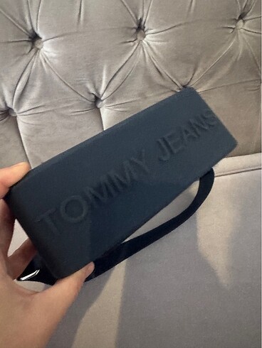 Tommy Hilfiger Tommy küçük çanta