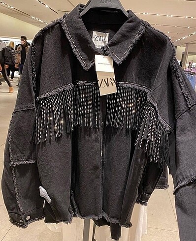 Zara model püsküllü kot ceket