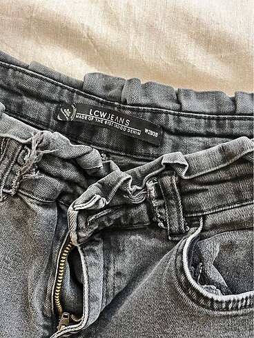 38 Beden siyah Renk lcw siyah denim mom jean