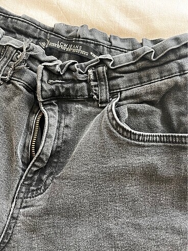 38 Beden lcw siyah denim mom jean