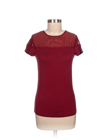 Melrose T-shirt %70 İndirimli.