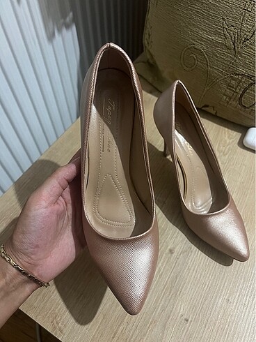 Diğer Stiletto
