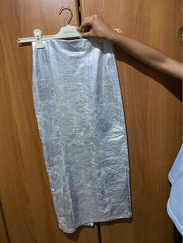 Bershka Midi boy yırtmaçlı etek