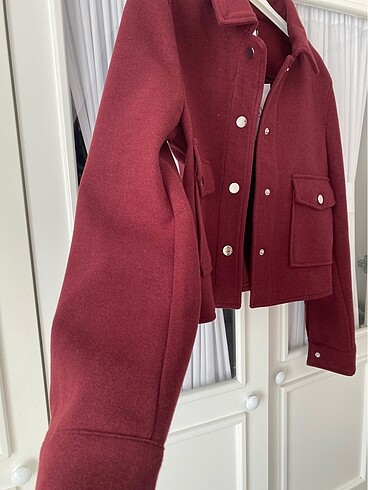 Stradivarius Stradivarius süet bordo crop ceket