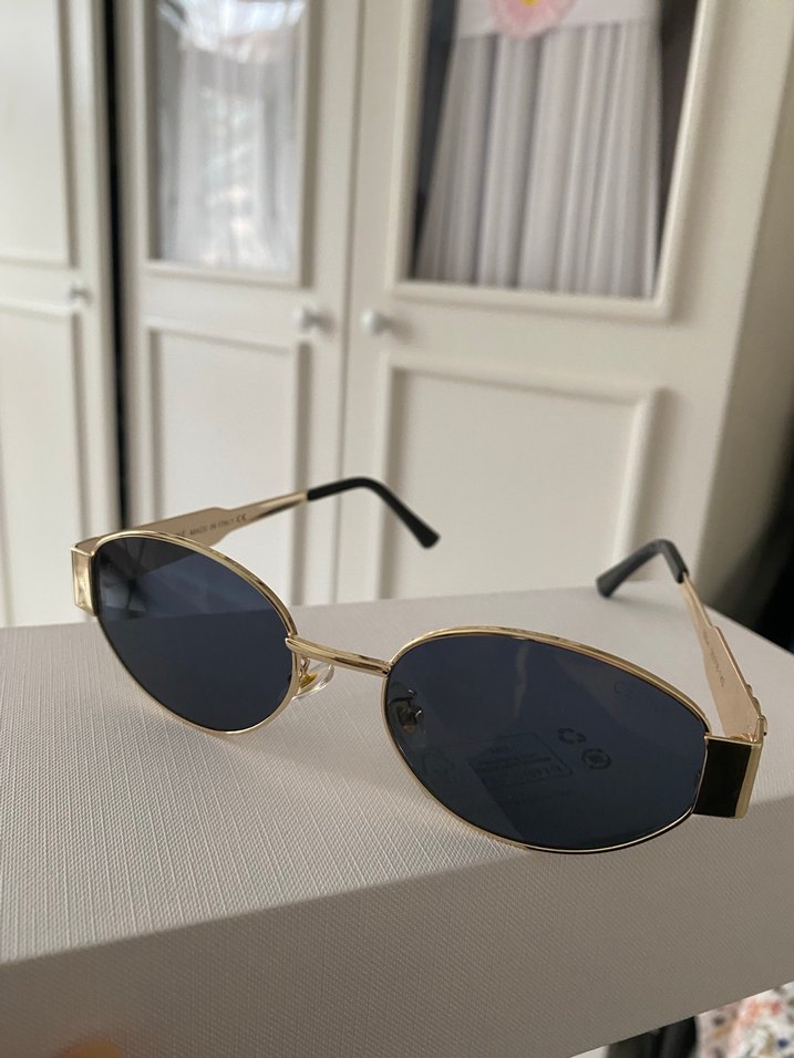 Celine Parlak Altın Kadın Gözlüğü - Görsel 5