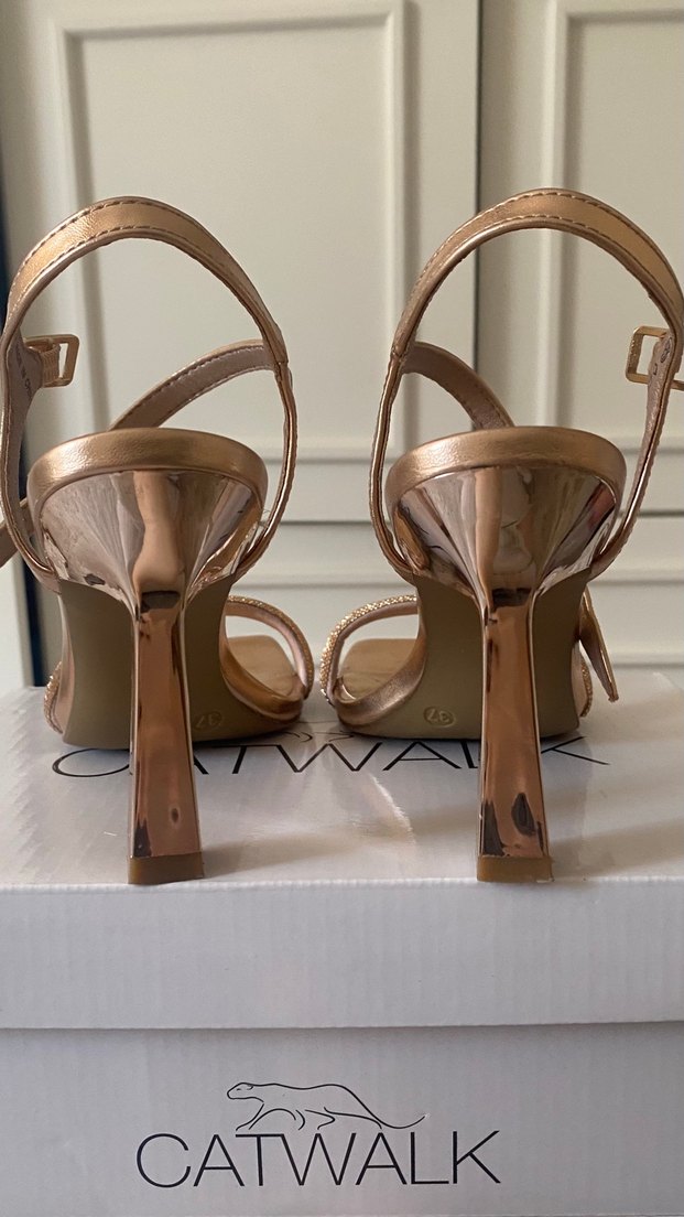 Rose gold topuklu ayakkabı - Görsel 3