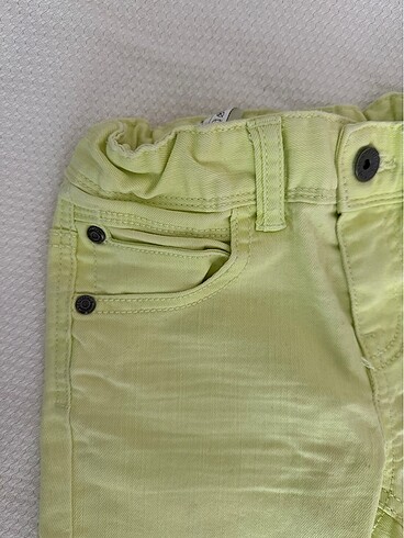 5 Yaş Beden Benetton 4-5 yaş pantolon