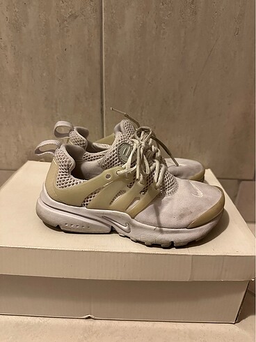 29 Beden Nike çocuk ayakkabı 29,5