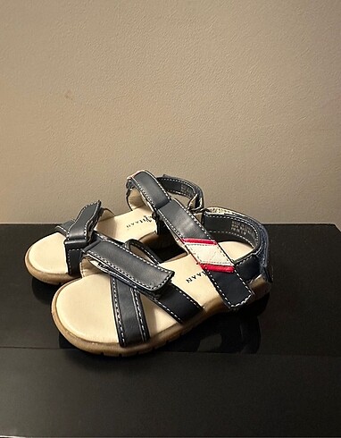 Diğer Cole Haan çocuk sandalet