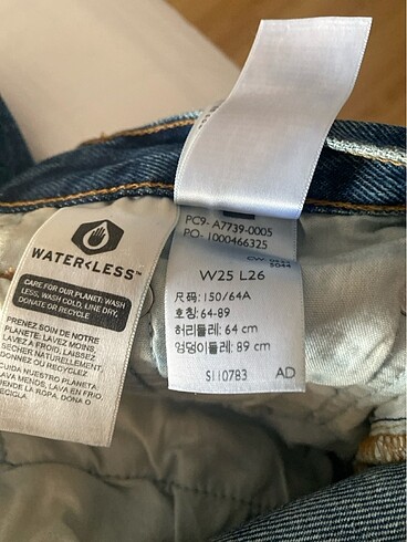 26 Beden lacivert Renk Levis501 model 25/26 beden