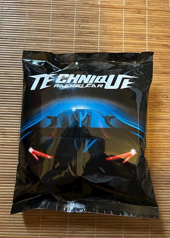 Lego 456 Parça Kırmızı F1 Aracı - Görsel 2