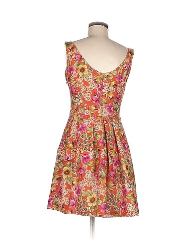 40 Beden Vintage Love Kısa Elbise %70 İndirimli.