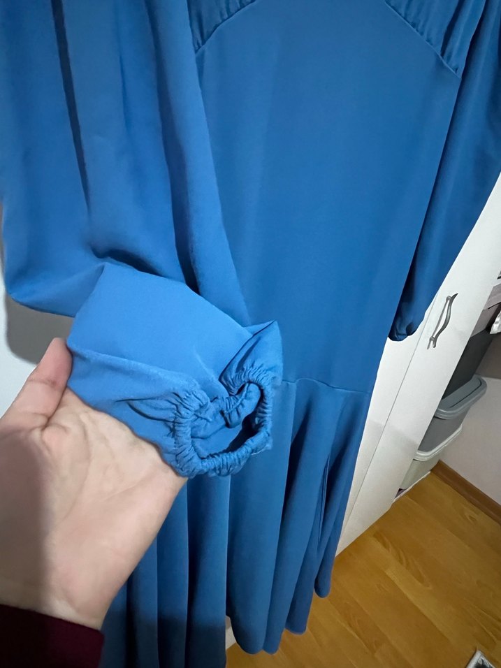 Mavi Uzun Drapeli Kadın Elbise - Görsel 3