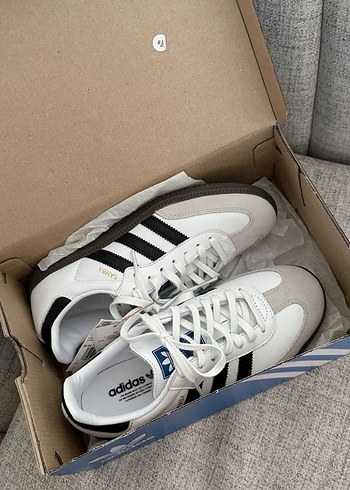 Adidas Samba