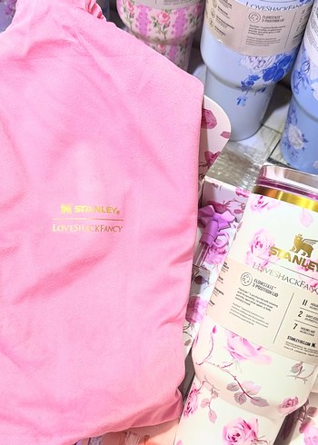 Pastel Pembe Çiçekli Stanley Termos - Görsel 2